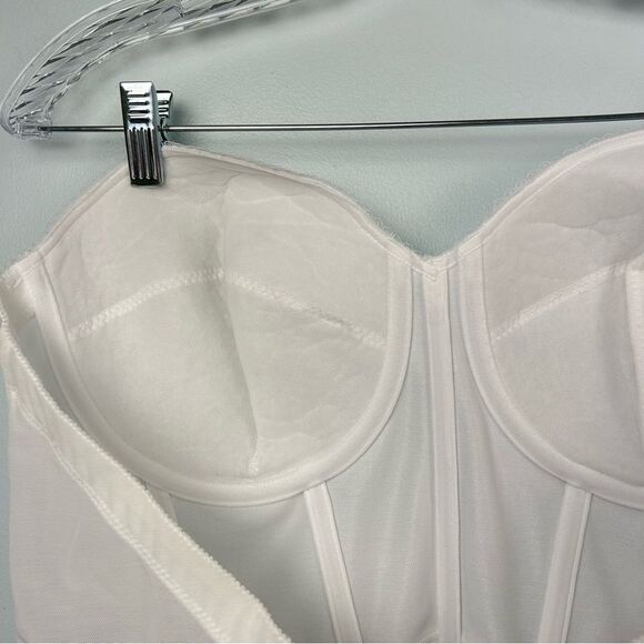 Elegant White Bustier Top - Picture 9 of 16